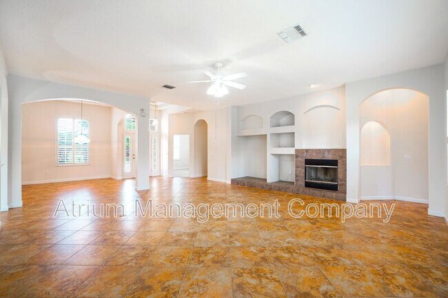 Building Photo - 1679 Shadowmoss Cir