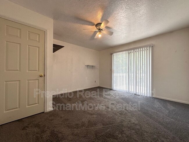 Building Photo - 1034 3350 N
