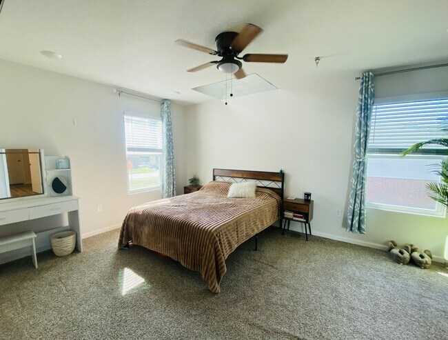 Building Photo - Functional 2-Story Design | 4BR + 2.5BA | Quick Access to I-10