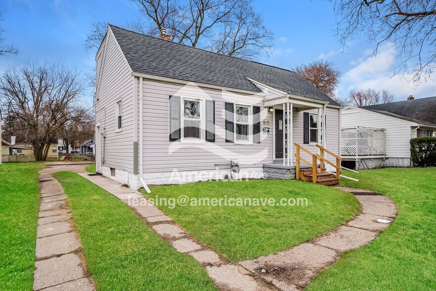 Building Photo - 810 Broer Ave