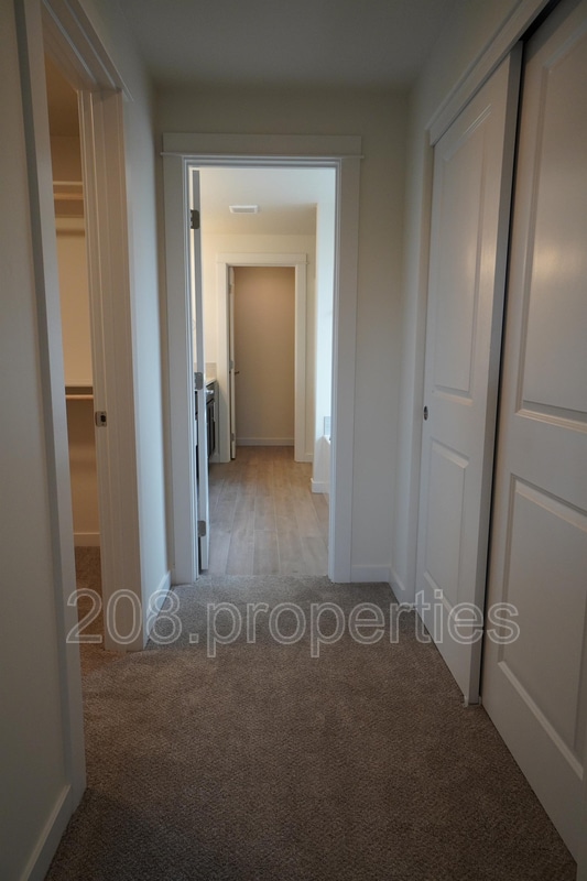 Building Photo - 10236 W Achillea St