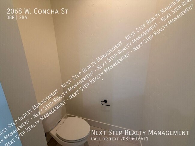 Building Photo - 2068 W Concha St