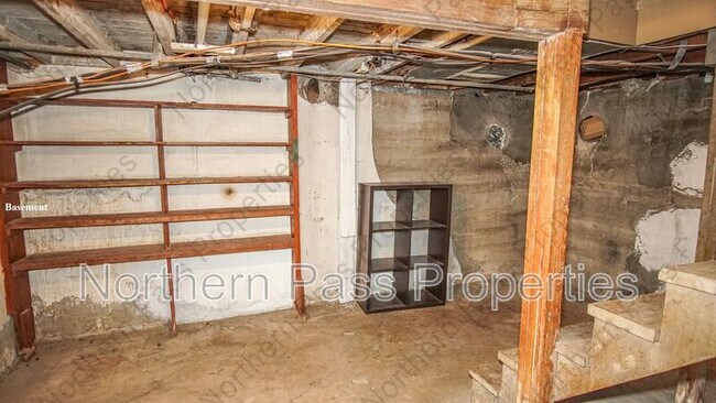 Building Photo - 7600 Franklin Dr