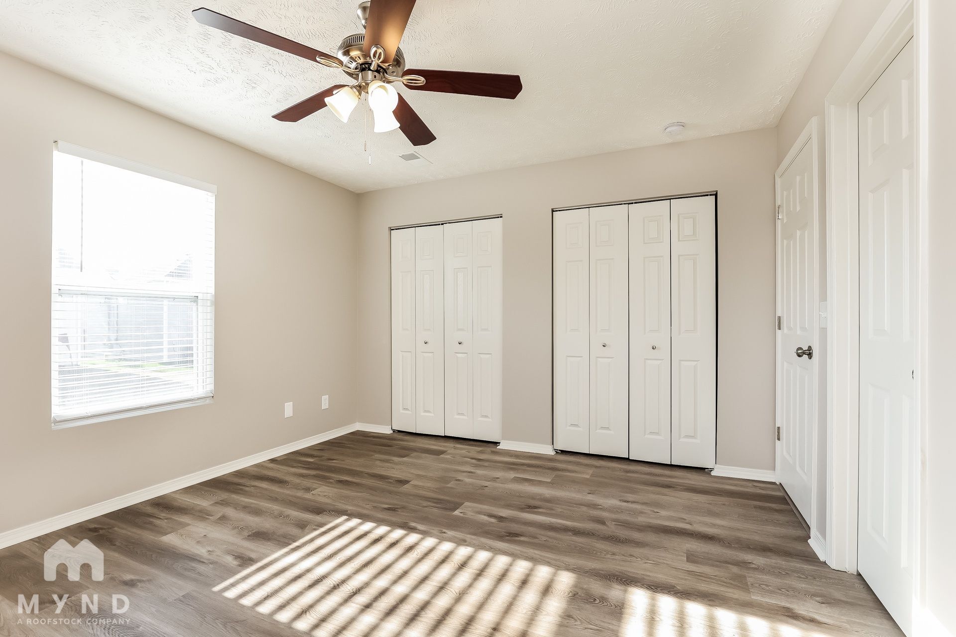 Building Photo - 2827 Creekbend Dr