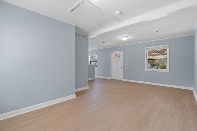 Building Photo - 409 Wilkes Rd