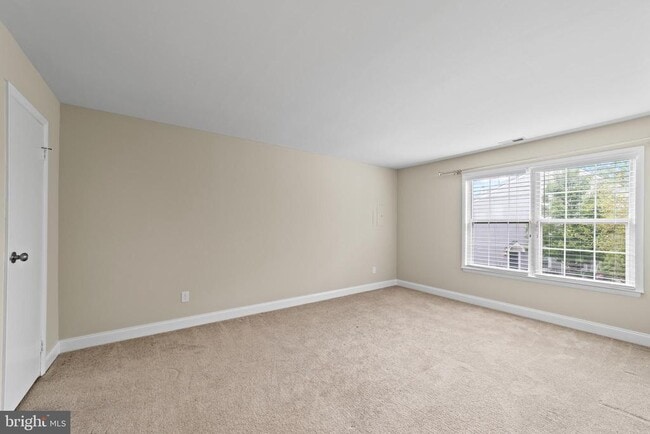 Building Photo - 722 Sedgewick Ct