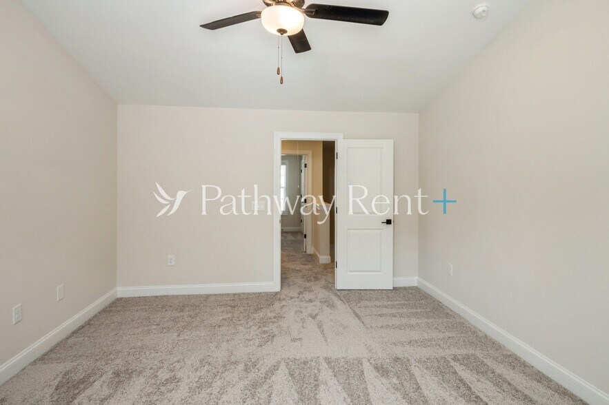 Building Photo - 123 Wembury Ln