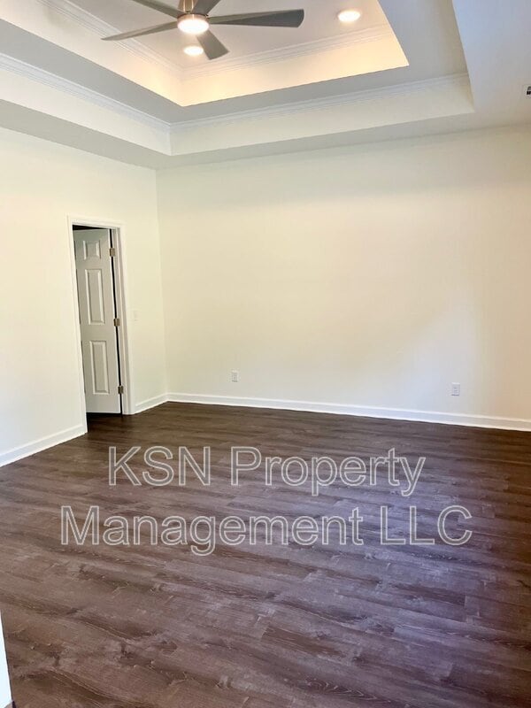 Building Photo - 2204 Iowa St