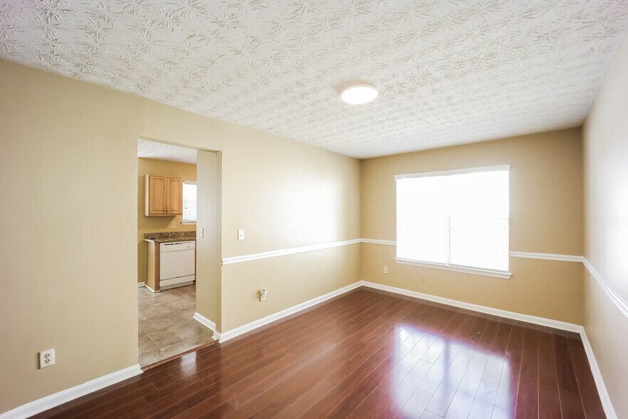 Building Photo - 4414 Gladewood Run