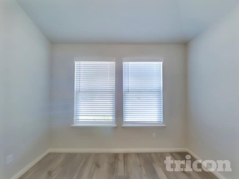 Building Photo - 5540 Shasta Pl