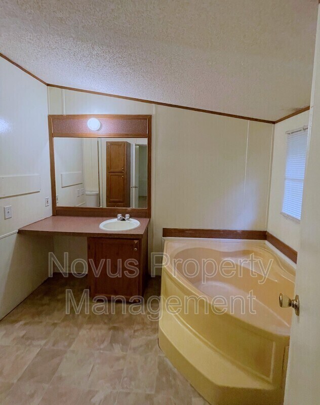 Building Photo - 310 Terrace Ridge