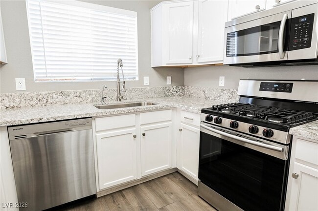 Building Photo - 875 Wallach Ave