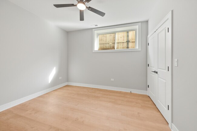 Building Photo - 6639 S Langley Ave