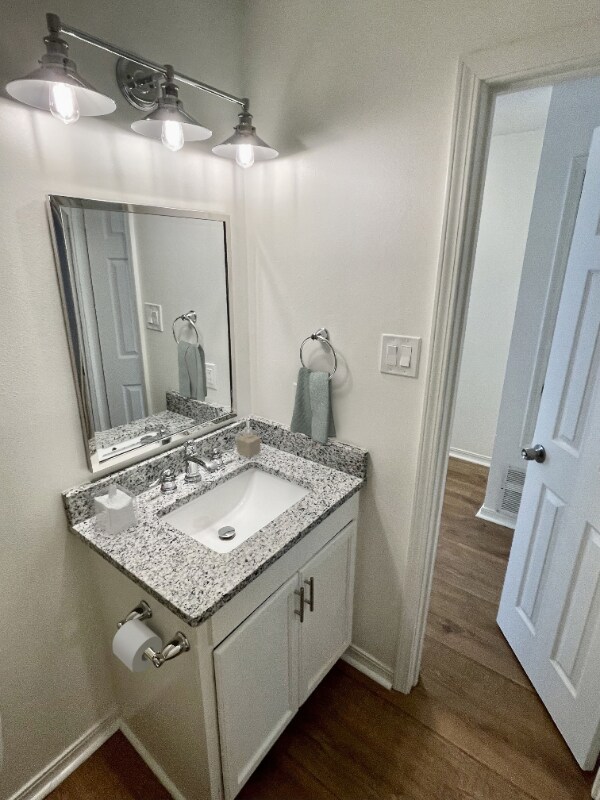 Building Photo - 4821 N Cedar St