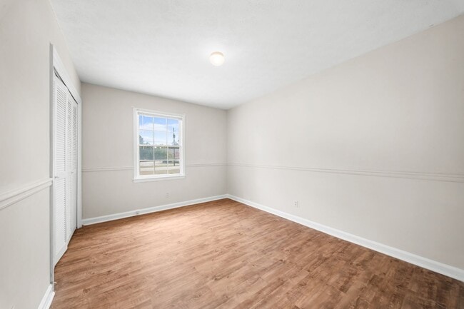 Building Photo - 119 Terrell Dr