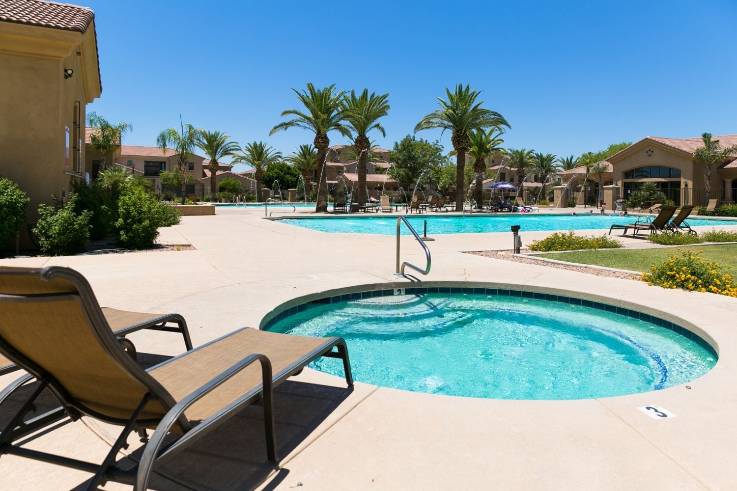 Community Hot Tub - 1367 S Country Club Dr