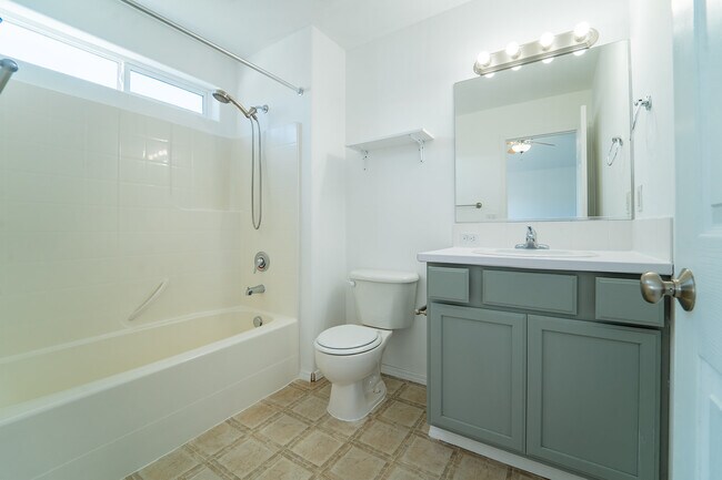 Building Photo - 4307 S Stonington Ln
