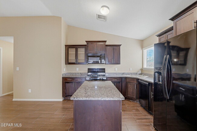 Building Photo - 4976 Joe Castillo St