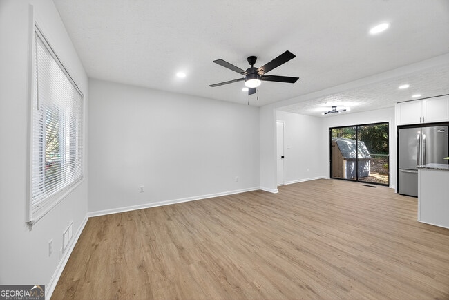 Building Photo - 1517 Colony East Cir