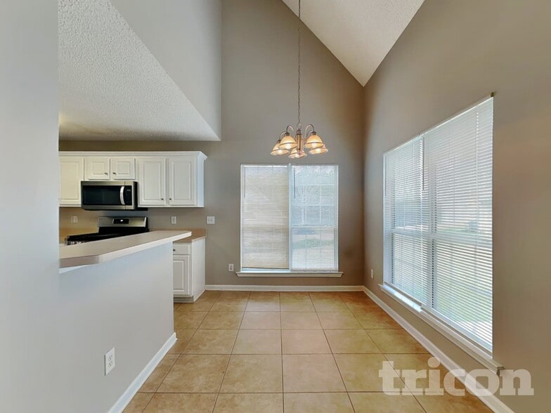 Building Photo - 5412 Village Ridge
