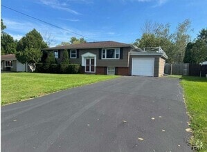 Building Photo - 7870 Oneida Trail