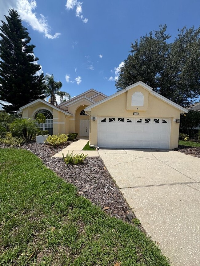Building Photo - 3 Bedroom 2 Bathroom in Clermont