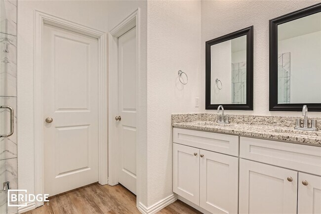 Building Photo - 5501 Wynwood Dr