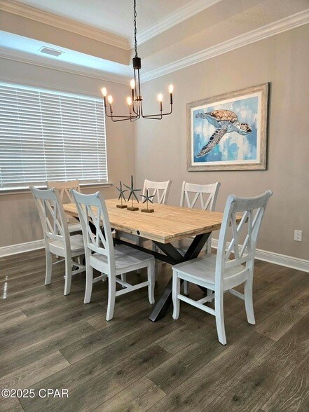 Building Photo - 8645 Weekend Dr