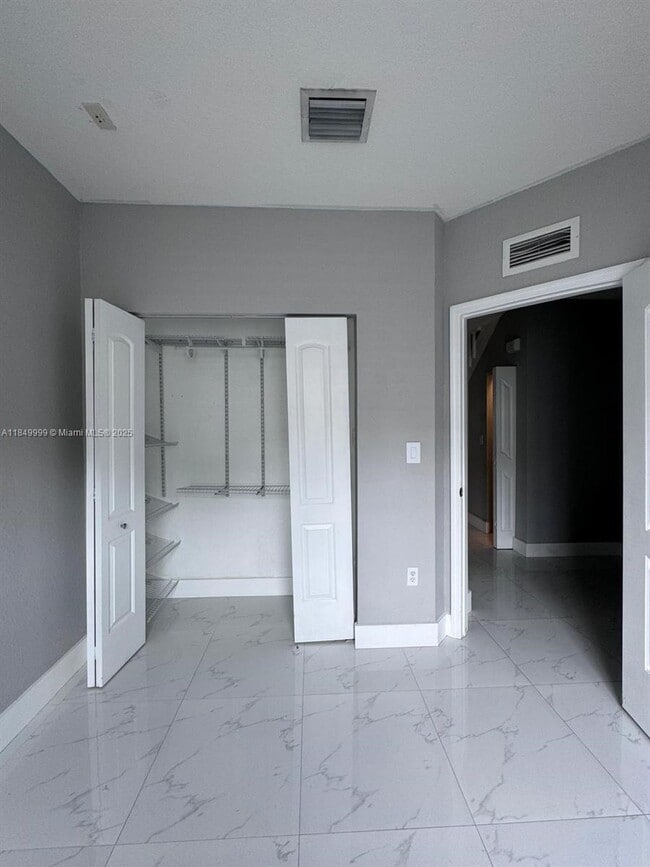 Building Photo - 8420 SW 150th Ave