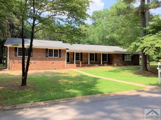 Primary Photo - 3br Home East Athens For Rent