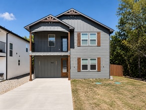 Building Photo - 5612 Black Pine Cir