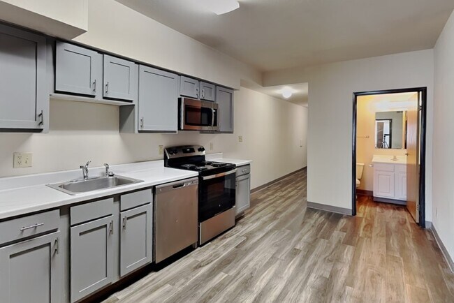 Building Photo - 200 Stanton Ave