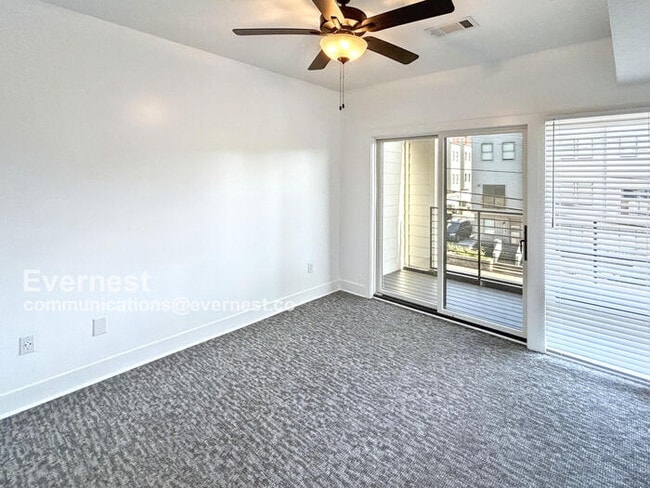 Building Photo - 2704 Clifton Ave