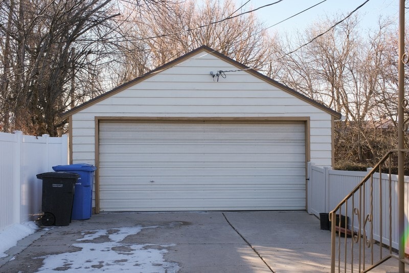 Building Photo - 683 N 300 E