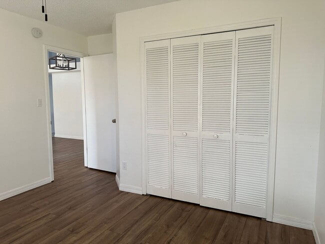 Building Photo - 4801 Huxley Ct