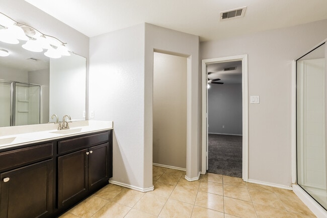 Building Photo - 7243 Basque Country Dr