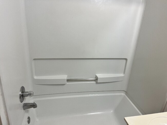 Building Photo - 665 Woodduck Dr