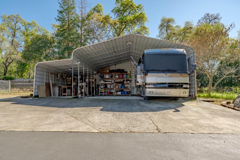 Building Photo - 8054 Horseshoe Bar Rd