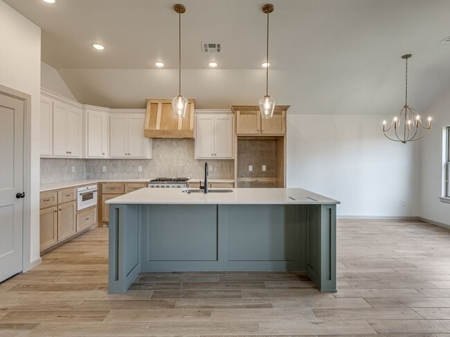 Building Photo - Brand New Home In Noble!