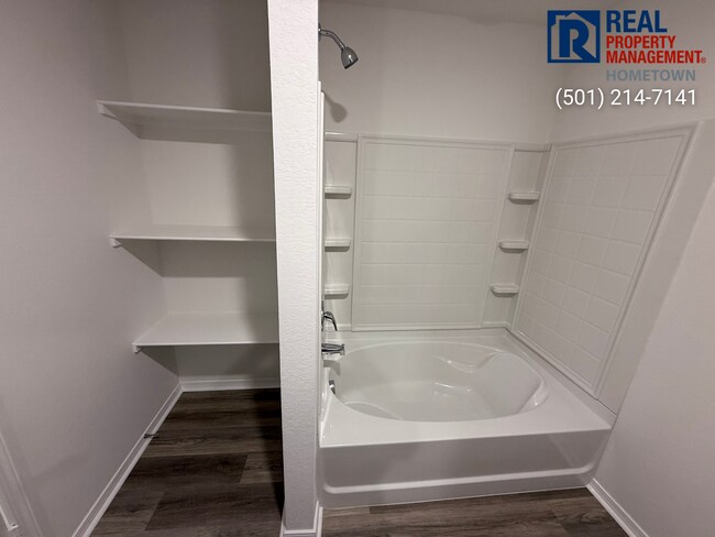 Building Photo - 1281 Meadows Dr
