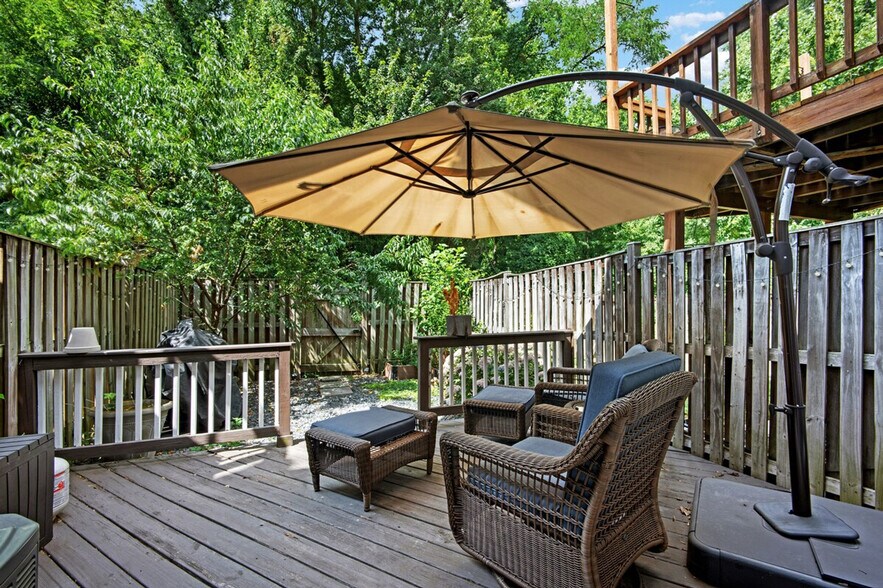 Building Photo - 6346 Chimney Wood Ct