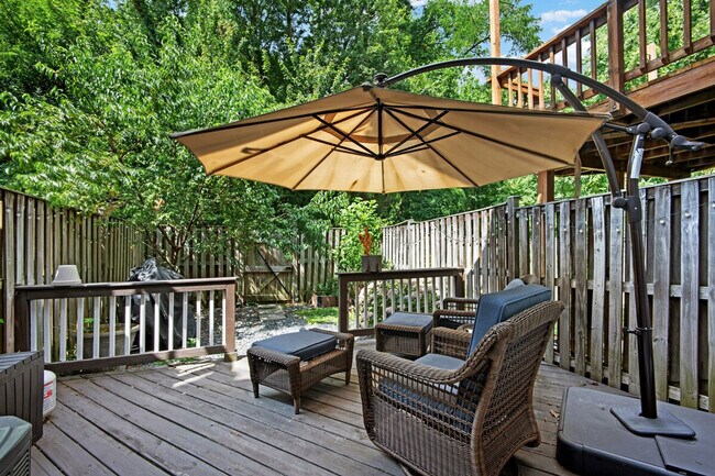 Building Photo - 6346 Chimney Wood Ct