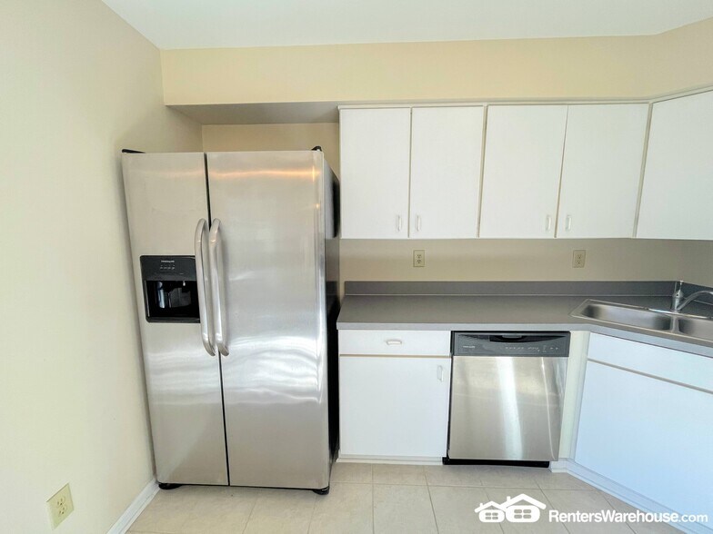 Building Photo - 539 Seahorse Run