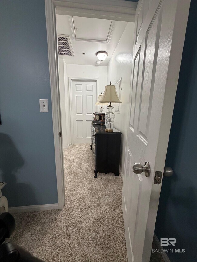 Building Photo - 1517 Regency Rd