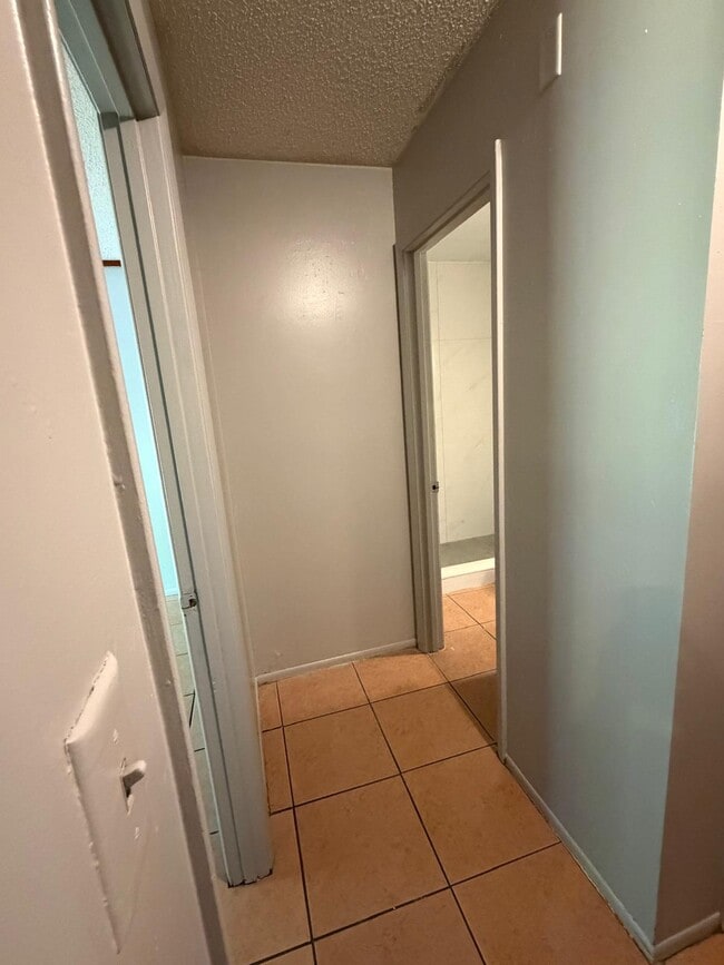 Building Photo - 101 Red Cedar Dr