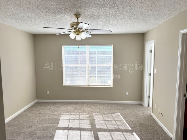 Building Photo - 8330 Oakley Cir