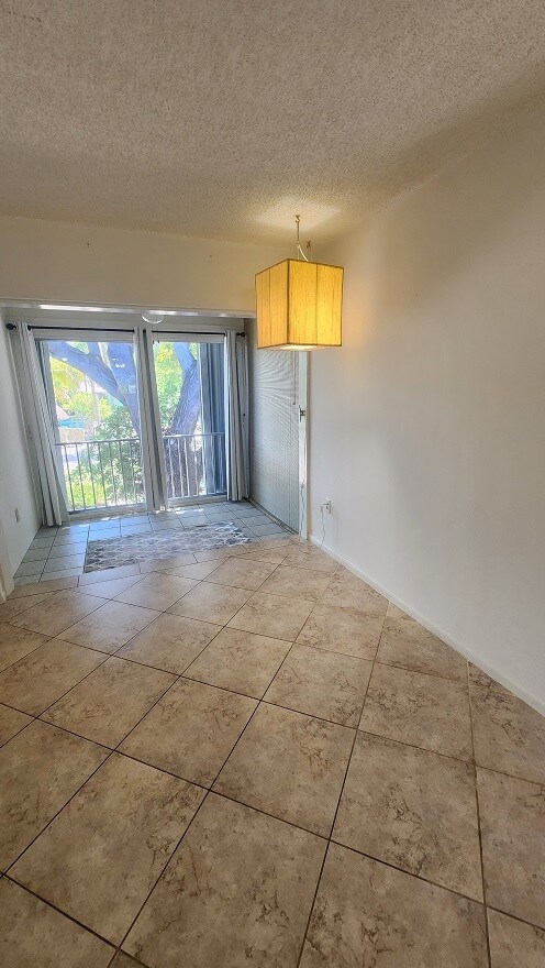 Building Photo - 98442 Windward Ave