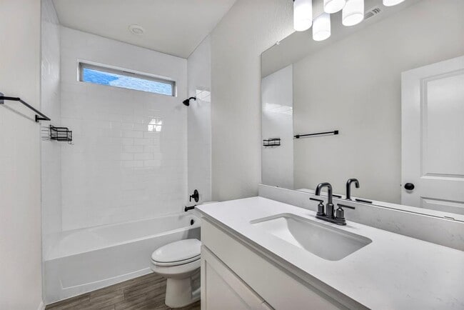 Building Photo - 132 Goshen Dr