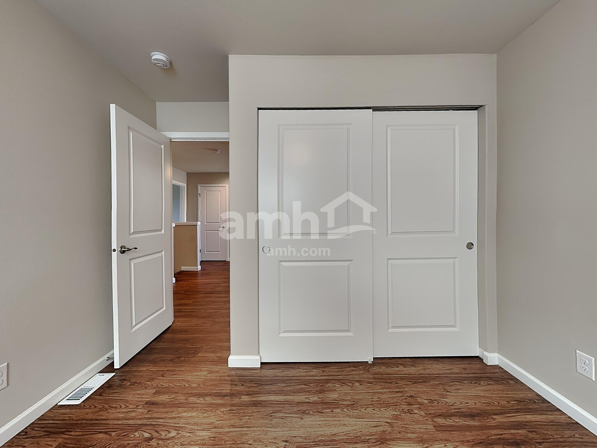 Building Photo - 945 Riggs Dr E