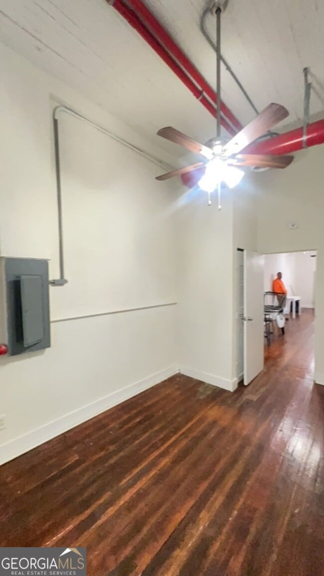 Building Photo - 208 Adamson Square